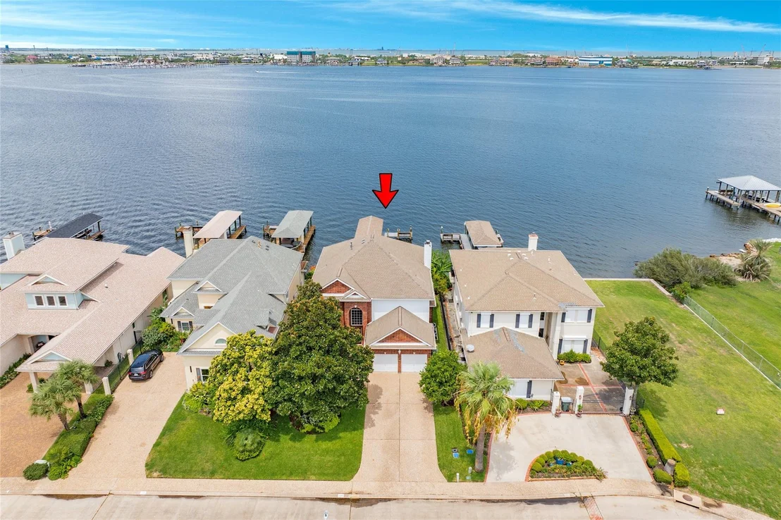 Photo of 7306 Offats Point Circle