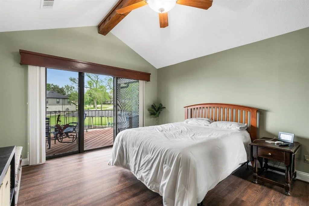 Photo of 1022 Lake View Drive