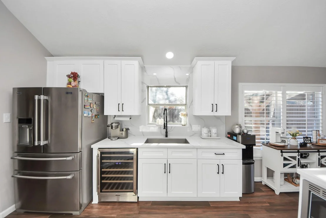 Photo of 6115 Pine Lakes Drive