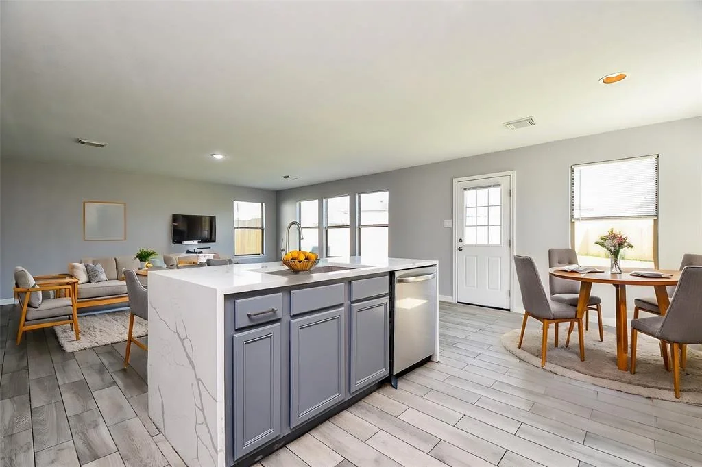 Photo of 6802 Oleander Grove Way
