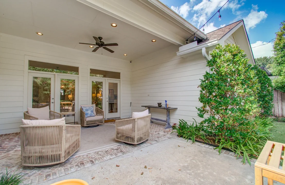 Photo of 1722 Chippendale Road