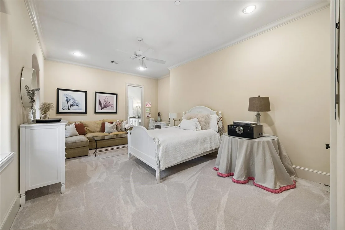 Photo of 107 Willowend Drive