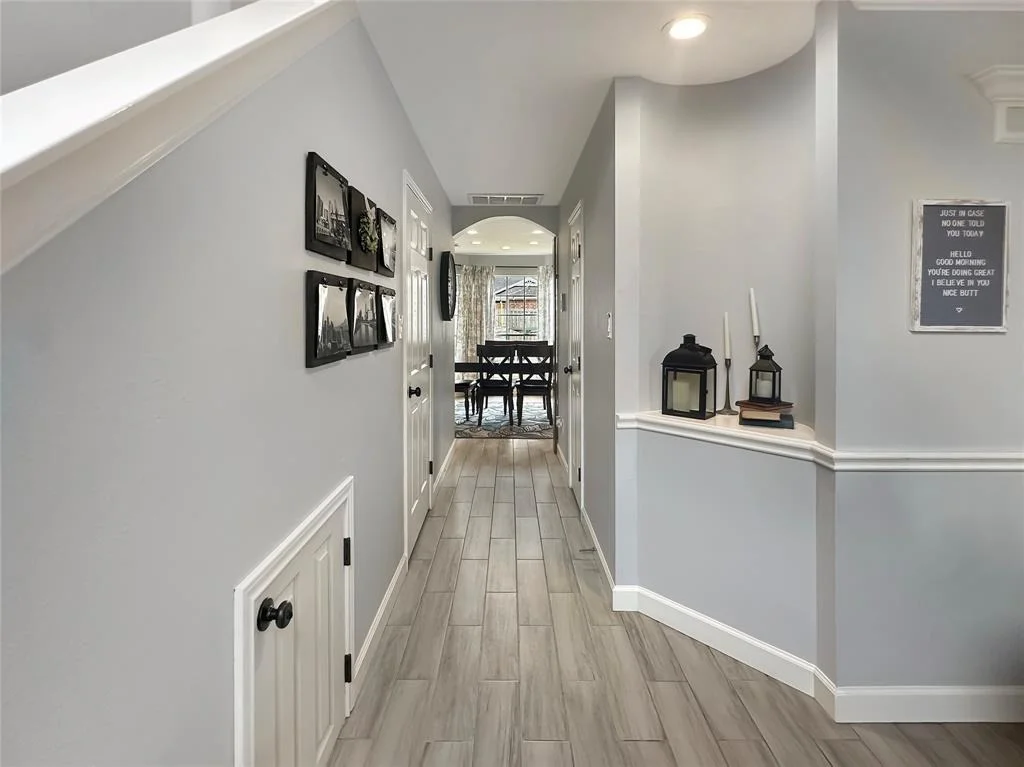 Photo of 23935 Scrivener Lane