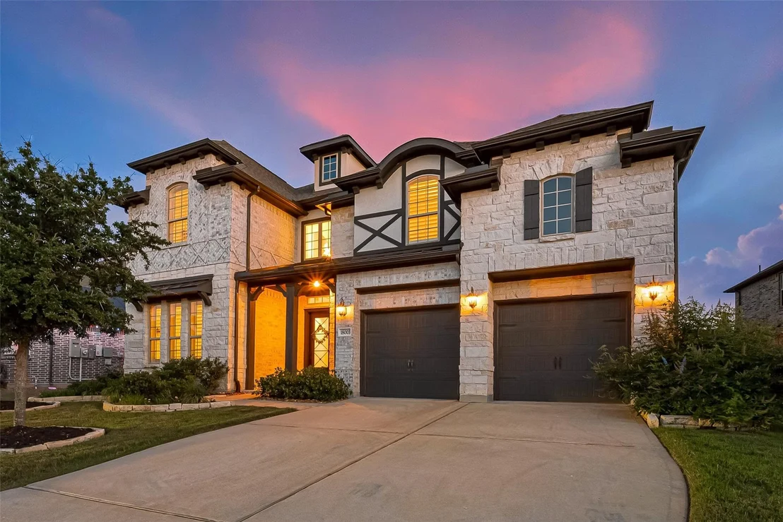 Photo of 18003 Winding Willow Oak Way