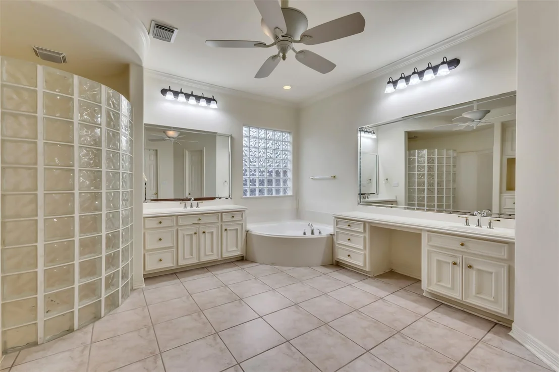 Photo of 2606 Heatherbend Drive