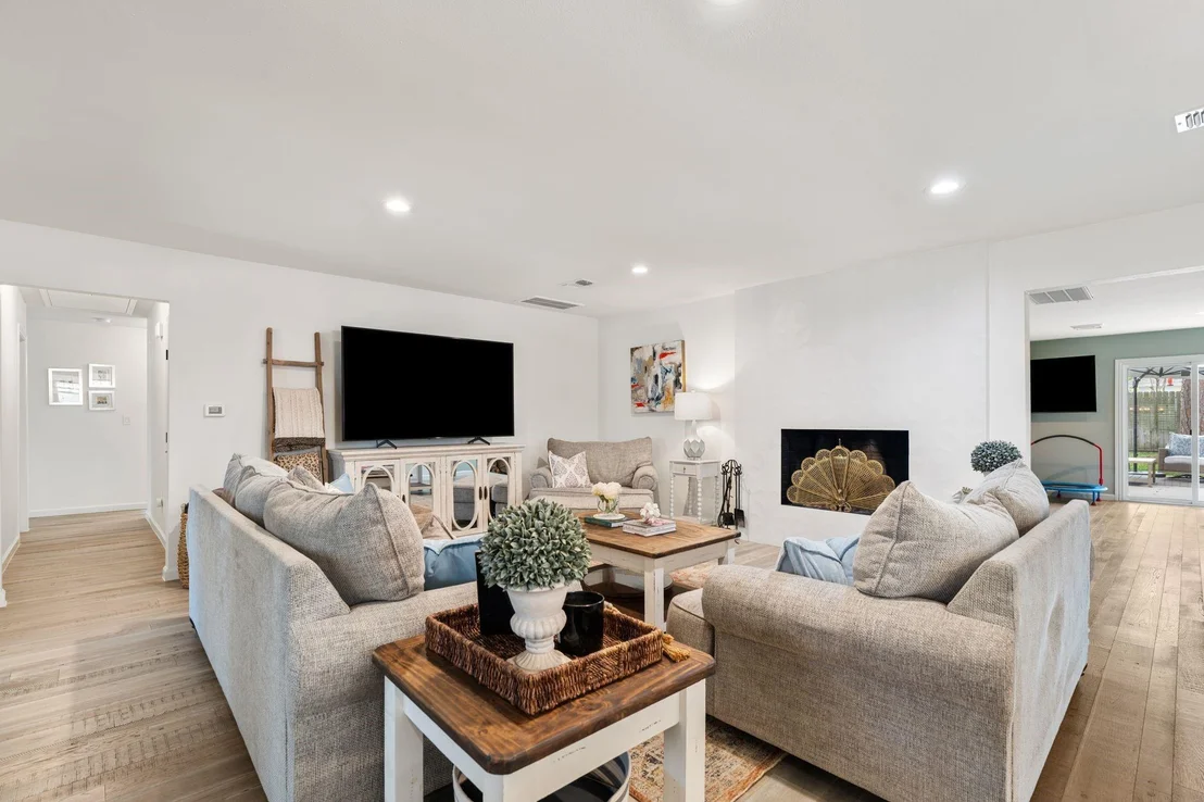 Photo of 10619 Cranbrook Road