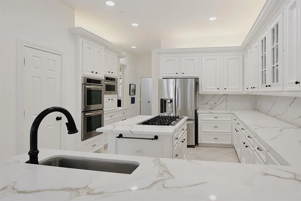 Photo of 26 W Fairbranch Circle