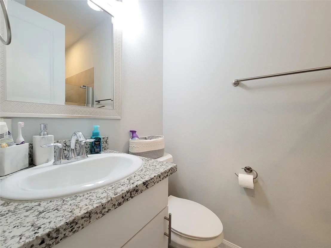 Photo of 18841 Elegance Avenue