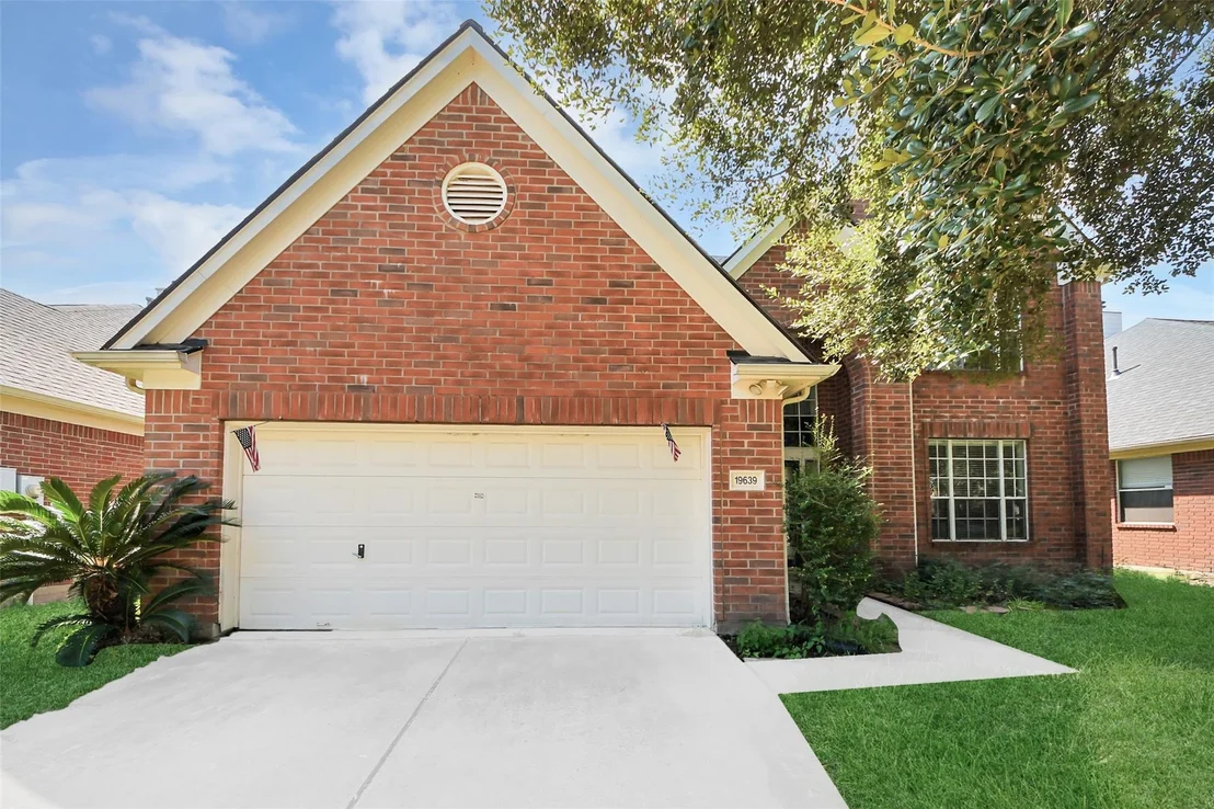 Photo of 19639 Azalea Brook Way