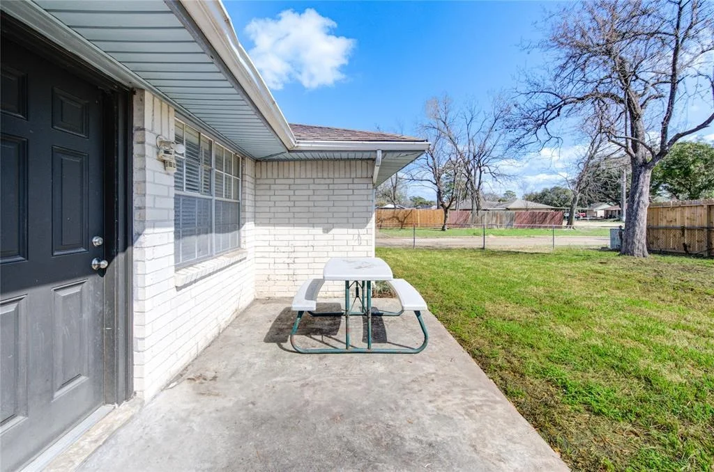 Photo of 6403 Oaknut Drive