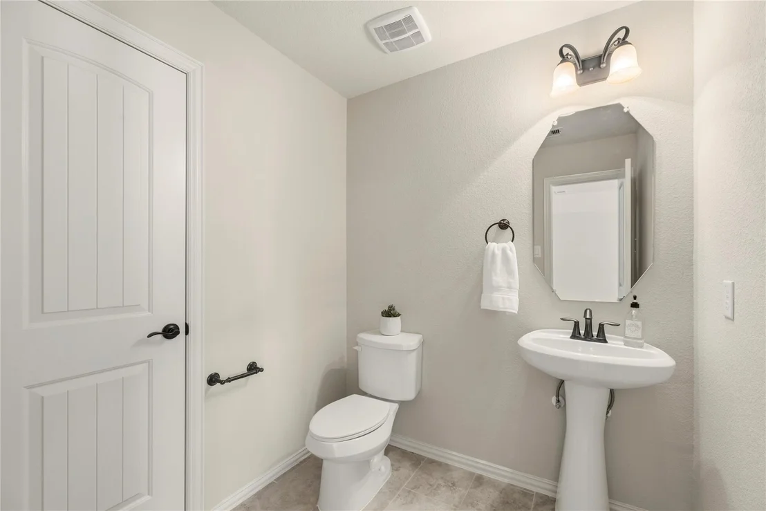 Photo of 5811 Green Meadows Lane