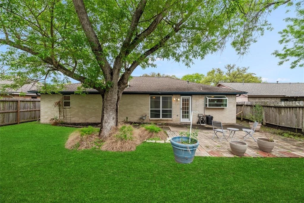 Photo of 5335 Nottingham Drive