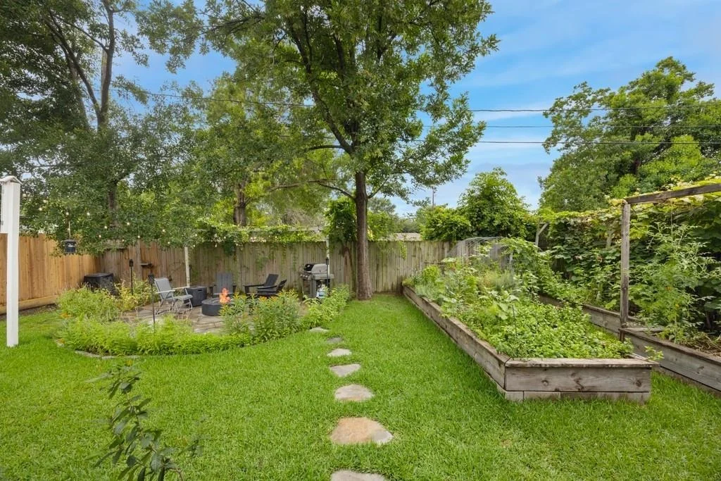 Photo of 3809 Edison Street