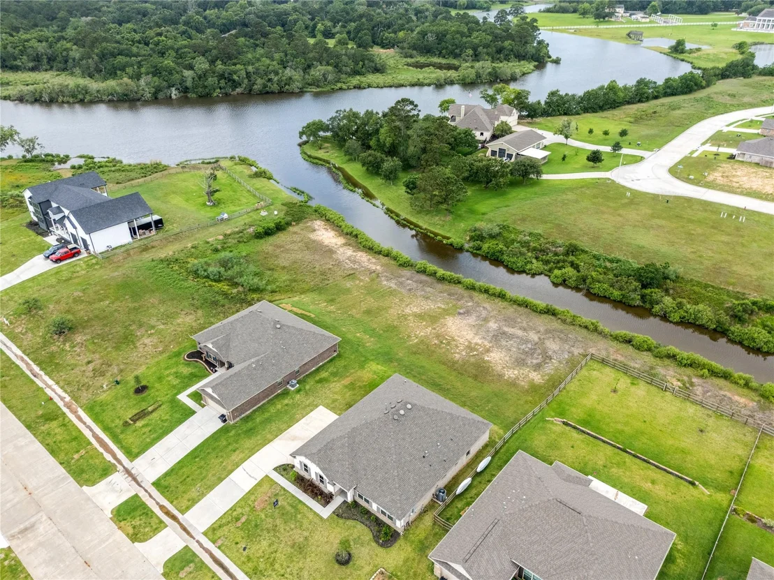 Photo of 4320 Leslie's Way
