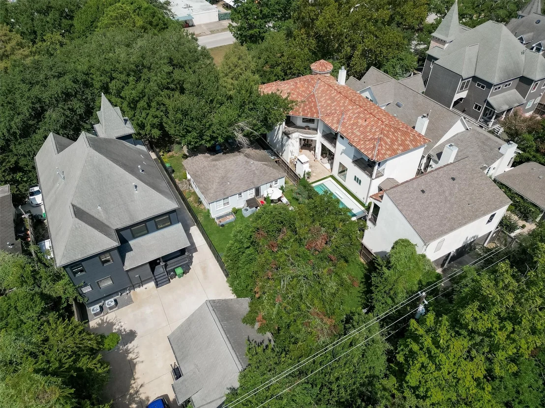 Photo of 434 Heights Boulevard