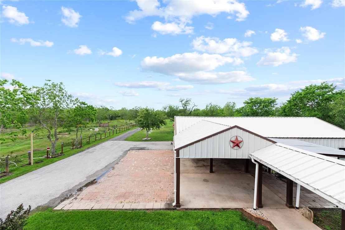 Photo of 523 Moore Bar Road