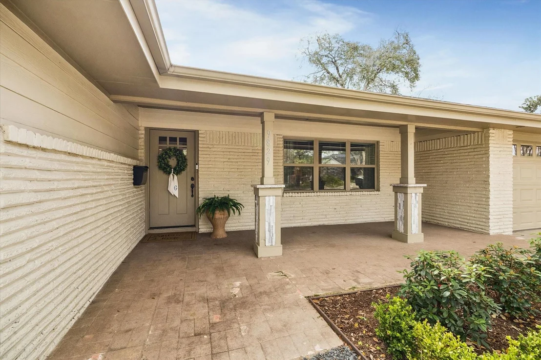 Photo of 9829 Pine Lake Drive
