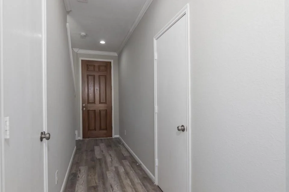 Photo of 18634 White Barnwood