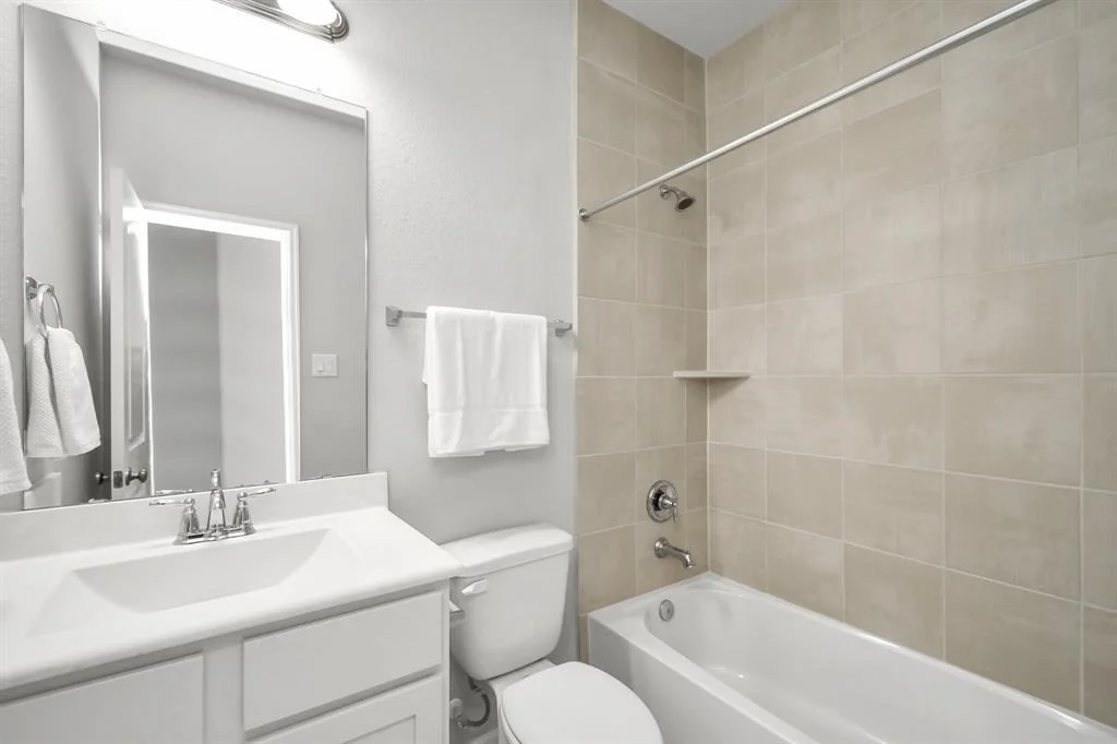 Photo of 4015 Centre Glen Drive