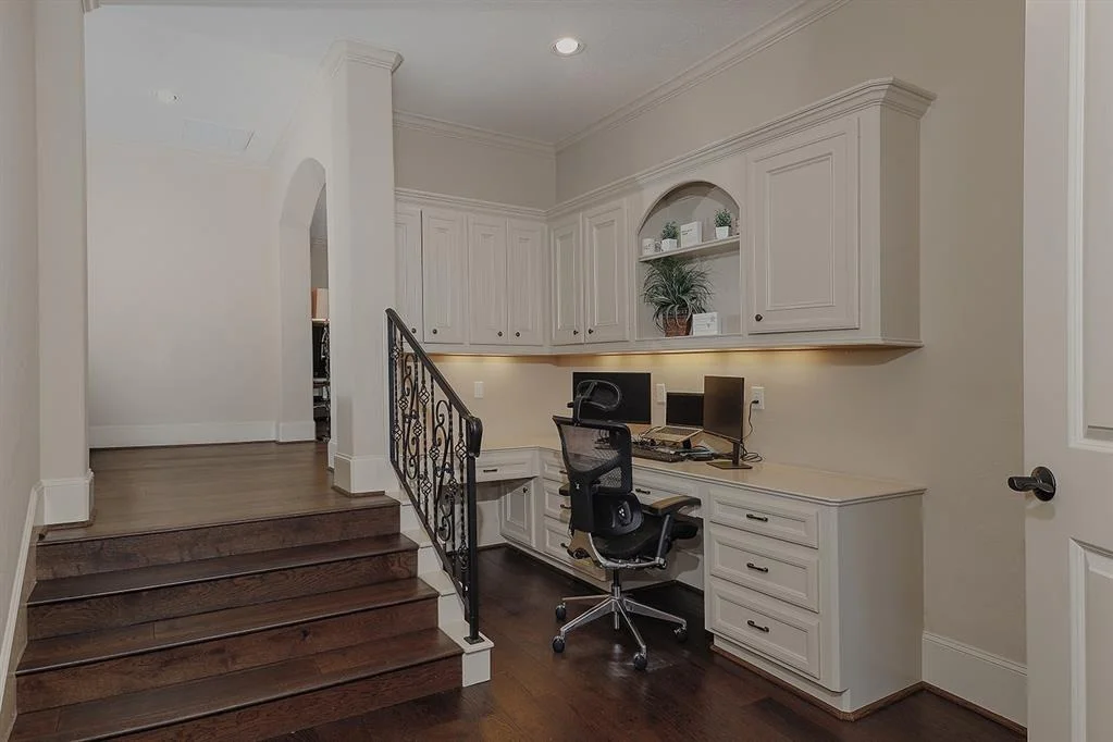 Photo of 6807 Pennwell