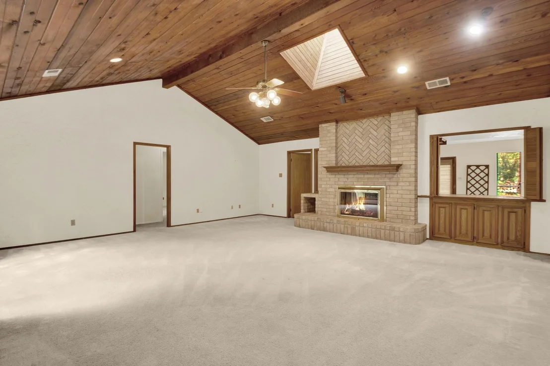 Photo of 1714 Coe Road