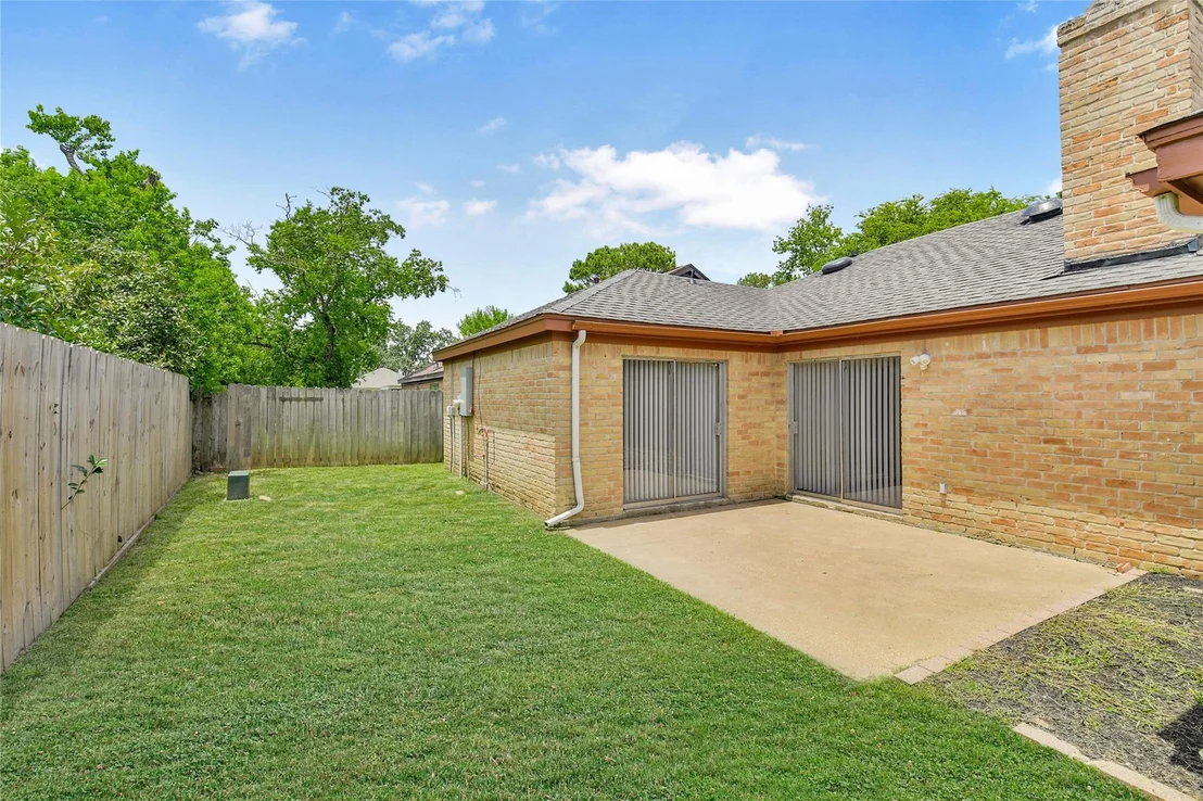 Photo of 4805 Whispering Falls Drive
