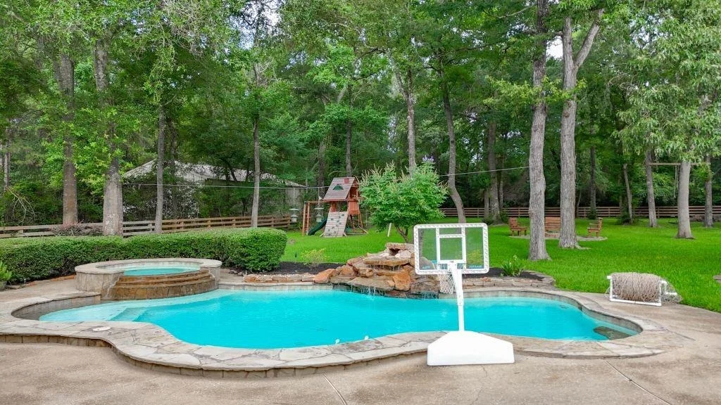Photo of 7619 Lorna Road