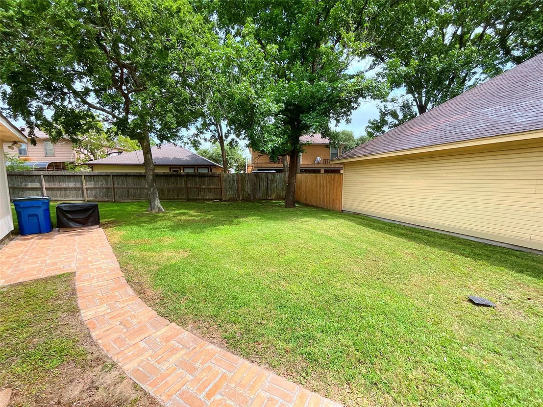 Photo of 1155 Holbech Lane