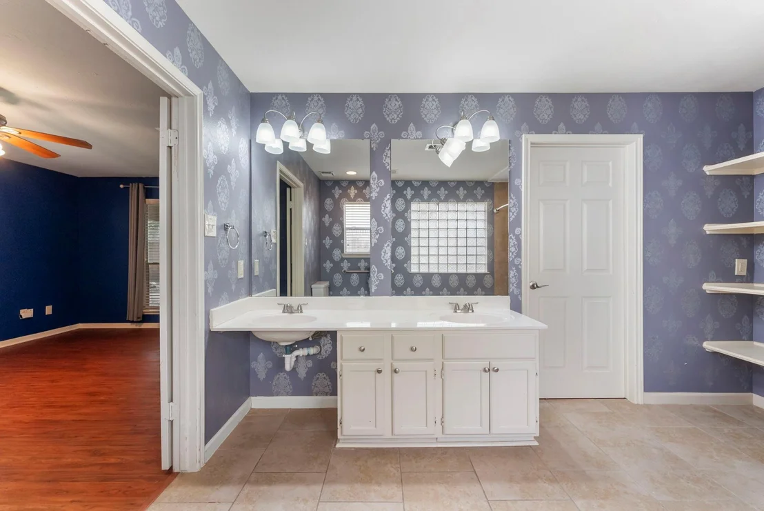 Photo of 2318 Rolling Glen Drive