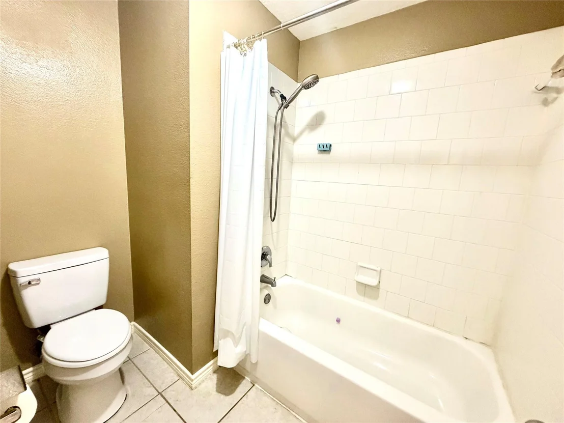 Photo of 4914 Surrey Park Circle