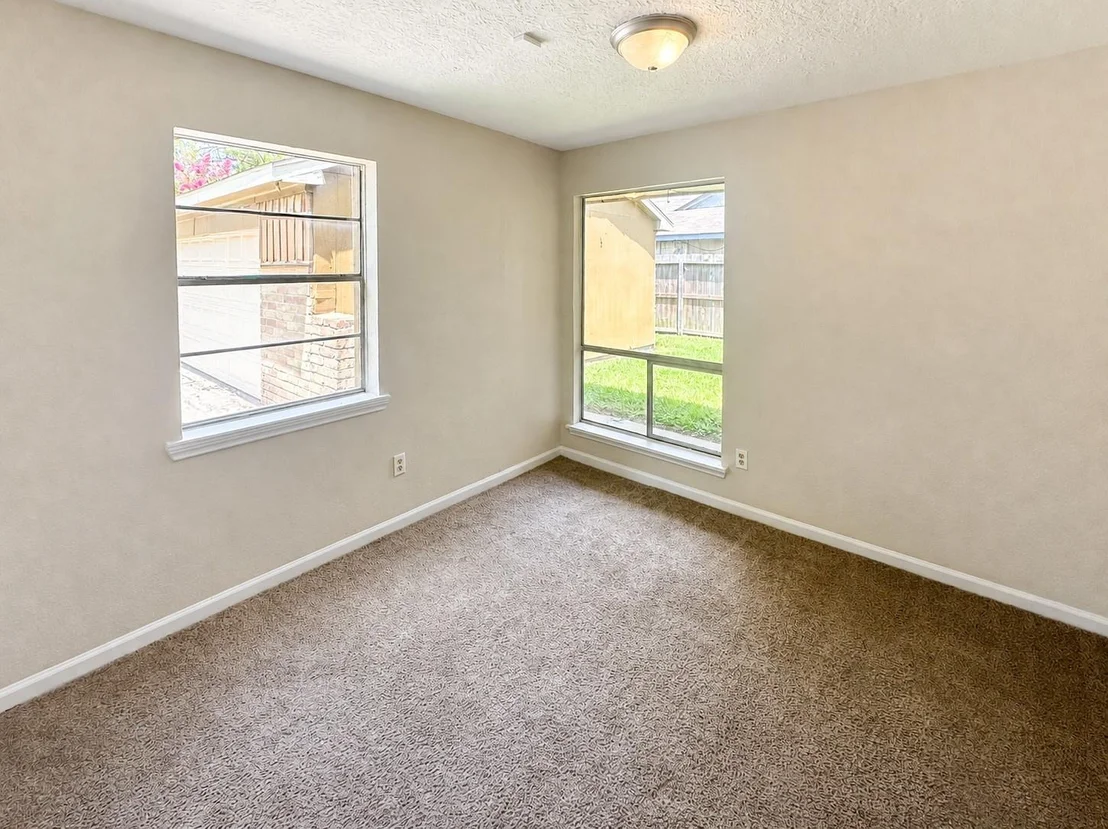 Photo of 8710 Parkway Forest Drive
