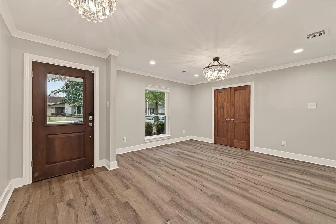 Photo of 10606 Riverview Drive