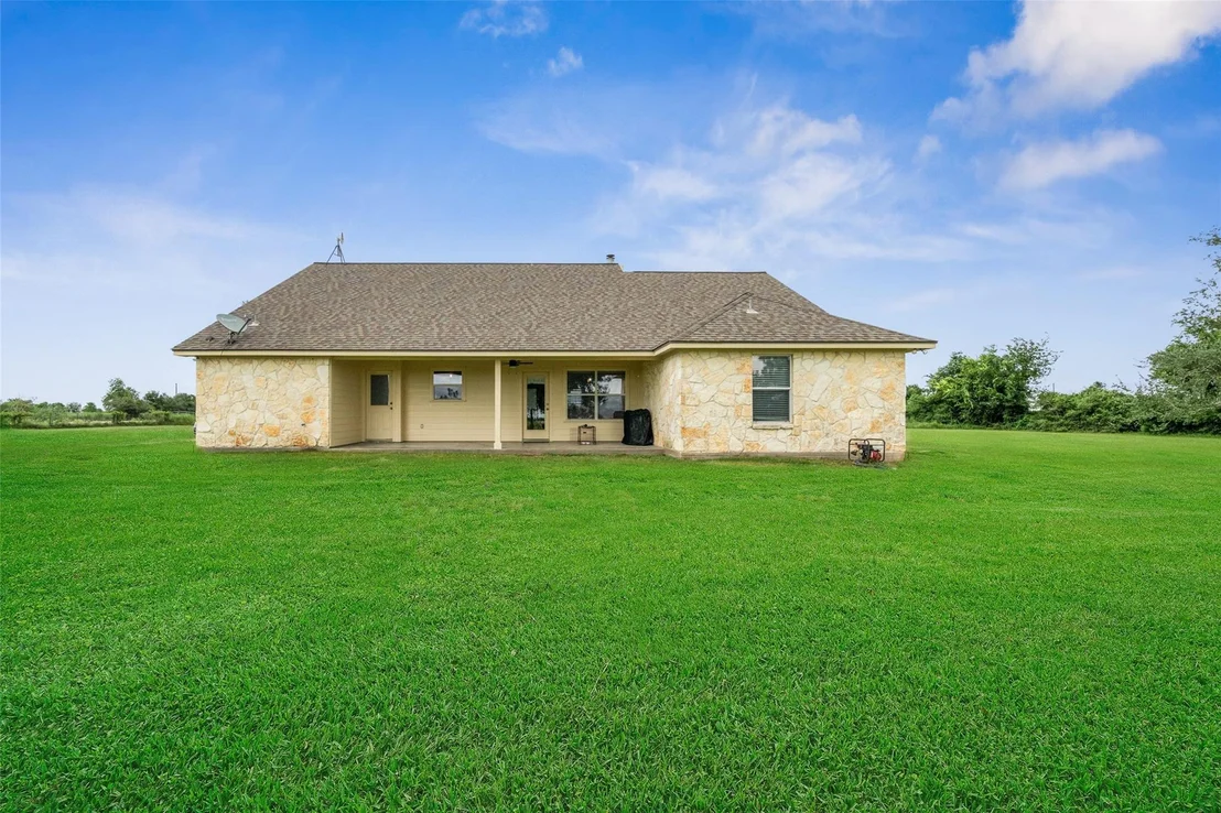Photo of 15155 Schmidt Road