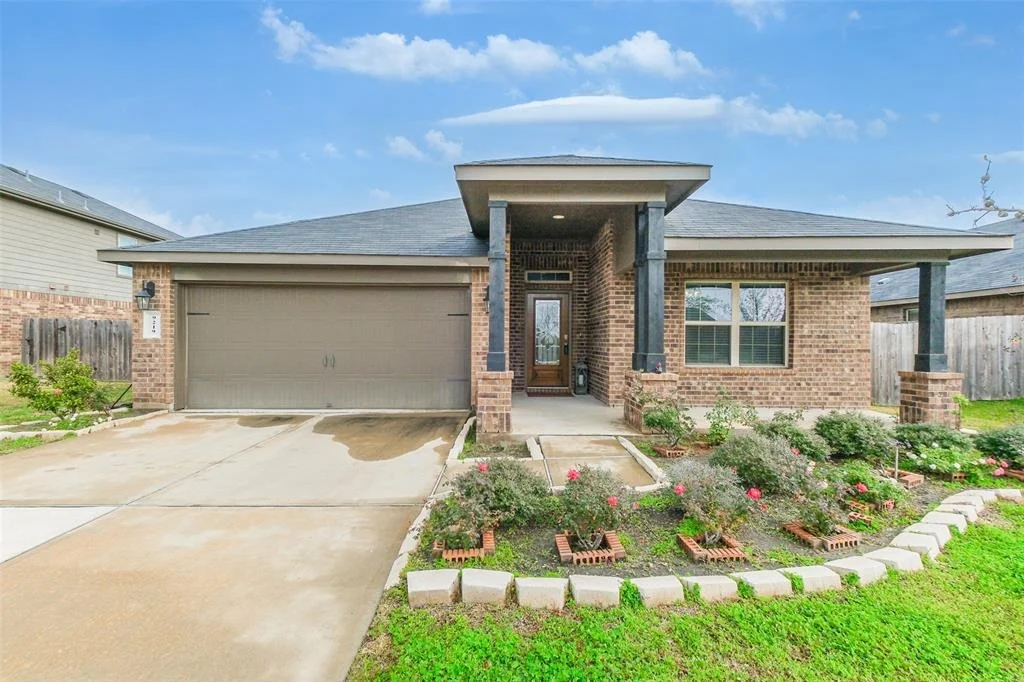 Photo of 9219 Hemlock Drive