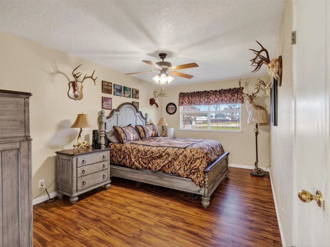 Photo of 1348 Gifford Road