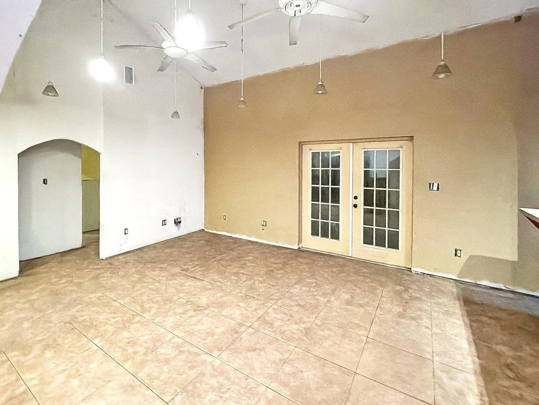 Photo of 4585 Eaves Road
