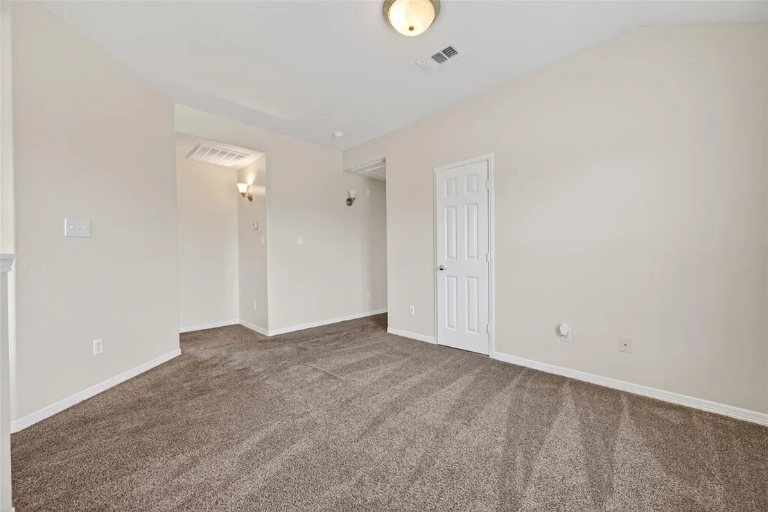 Photo of 707 Mockingbird Street