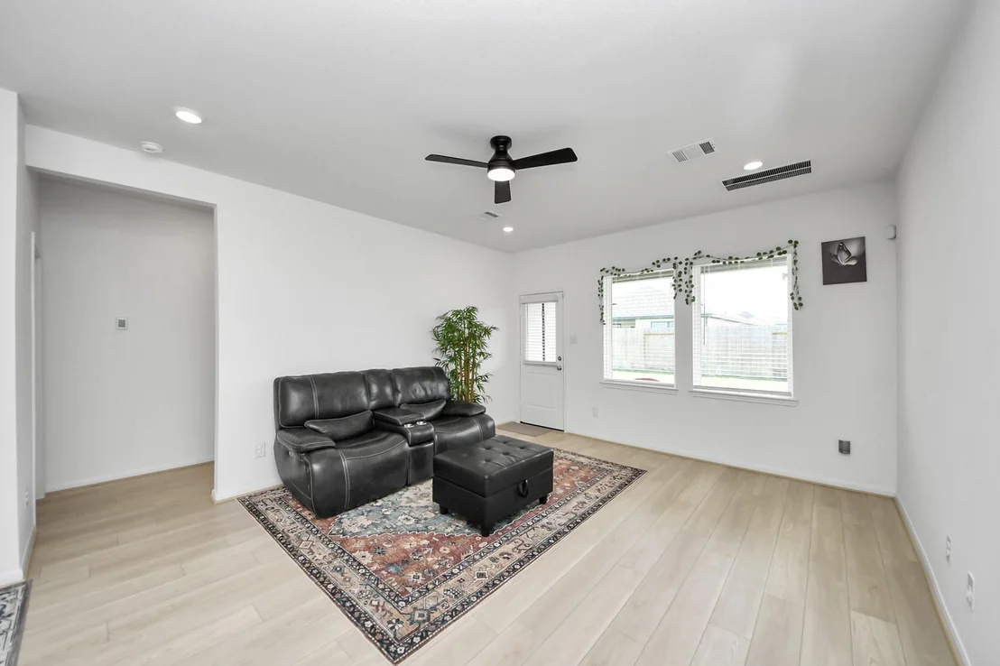 Photo of 21823 Yellow Pineapple Lane