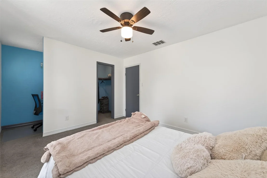 Photo of 5722 Arncliffe Drive