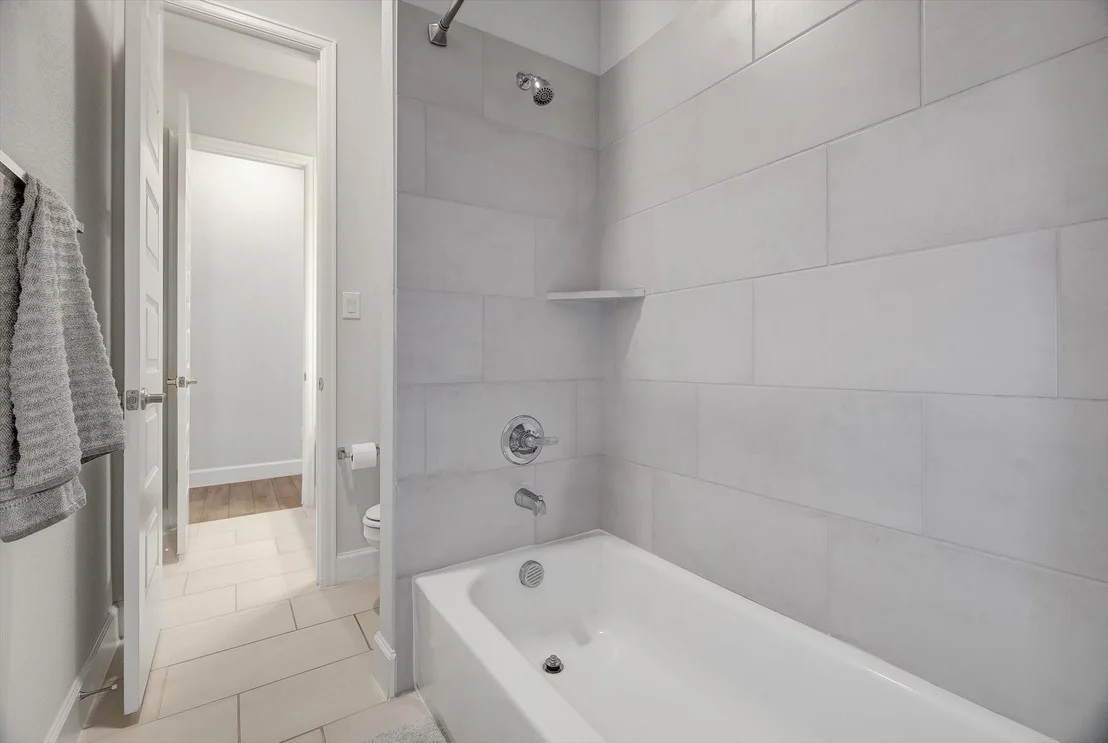Photo of 22119 Breakwater Lane