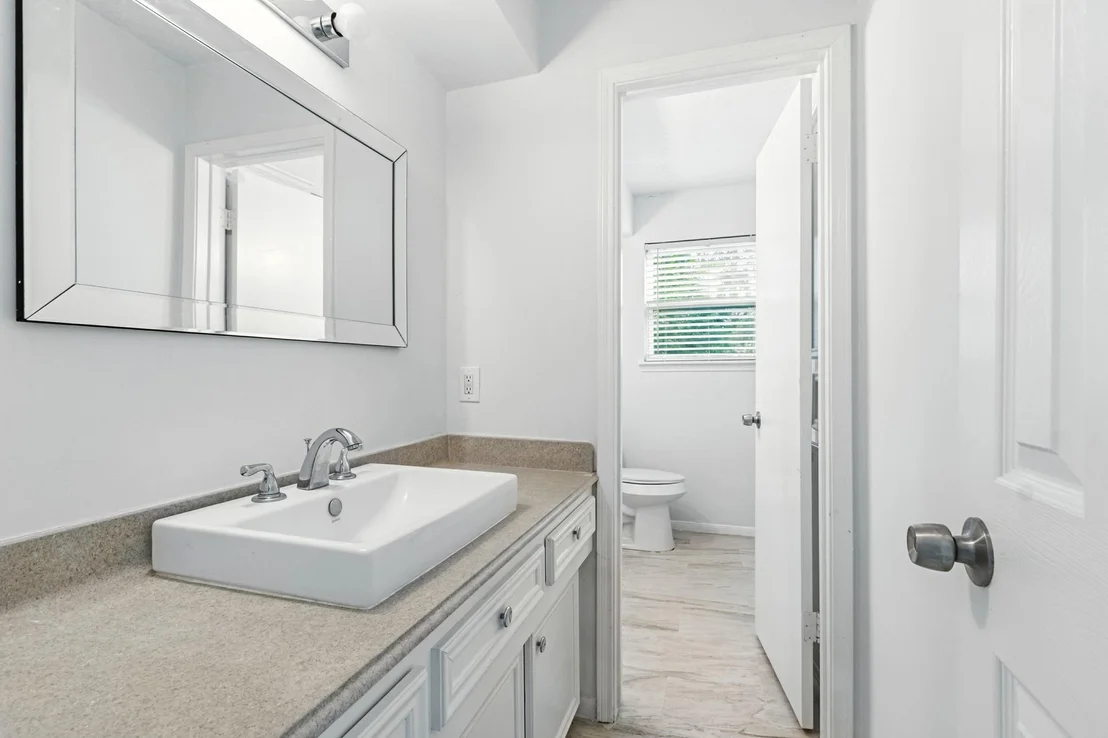 Photo of 606 Orangewood Drive