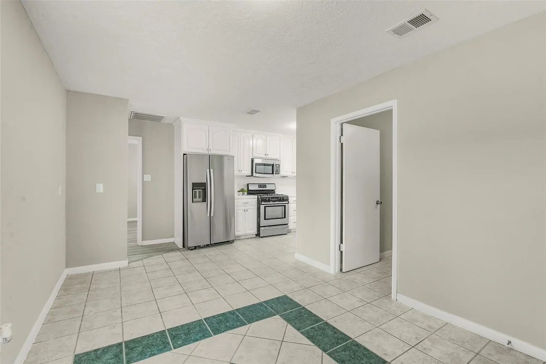 Photo of 4805 Whispering Falls Drive
