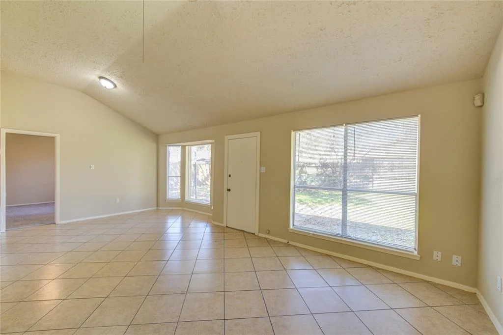 Photo of 6943 Foxwaithe Lane