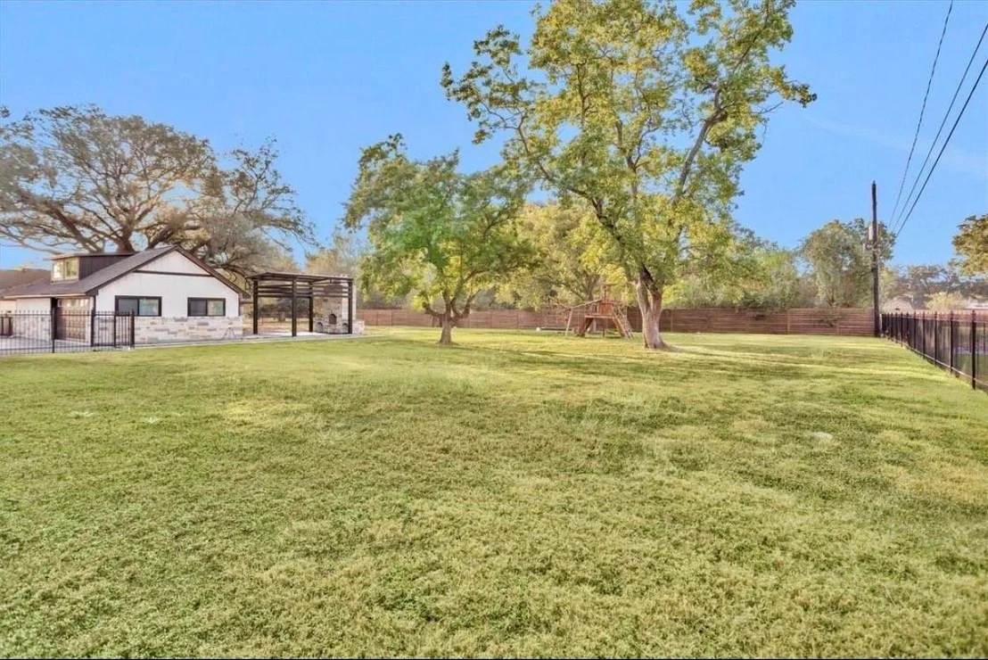 Photo of 4323 Tilson Lane