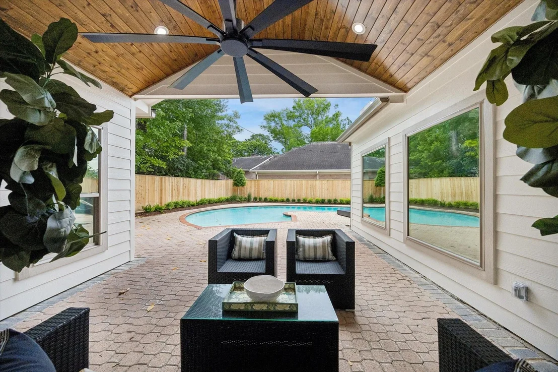 Photo of 620 Stoneleigh Drive