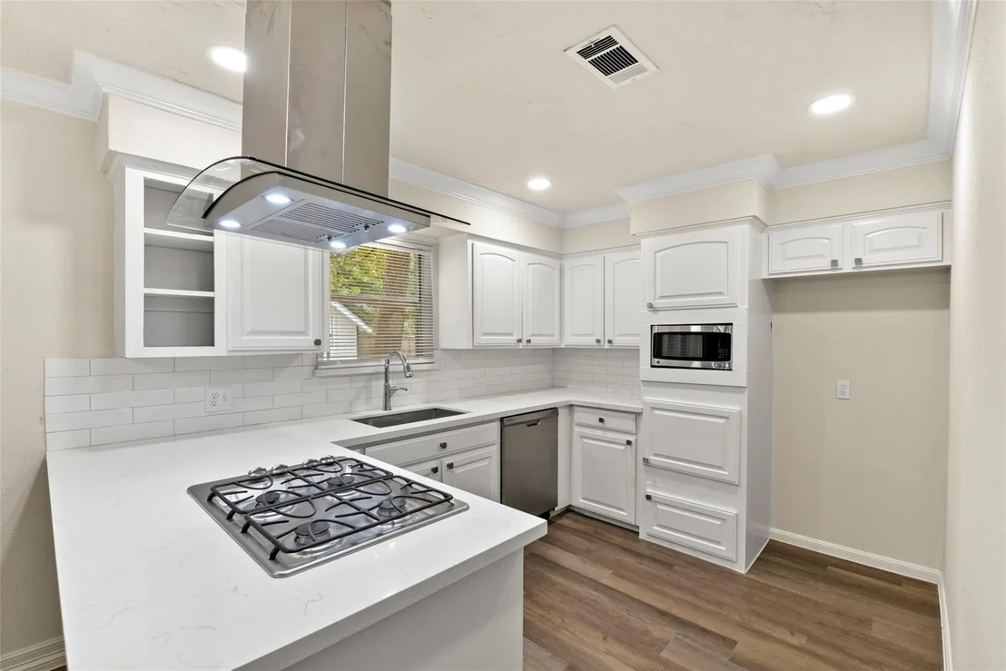 Photo of 207 Willowick Drive