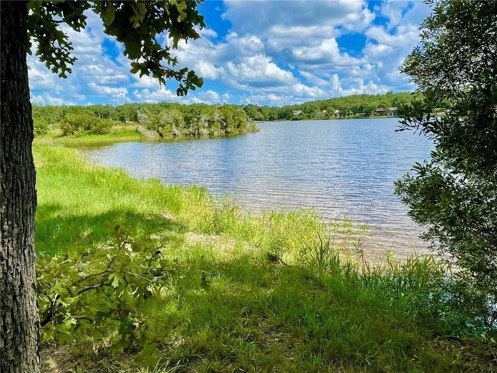 Photo of 187 Golfview Drive N