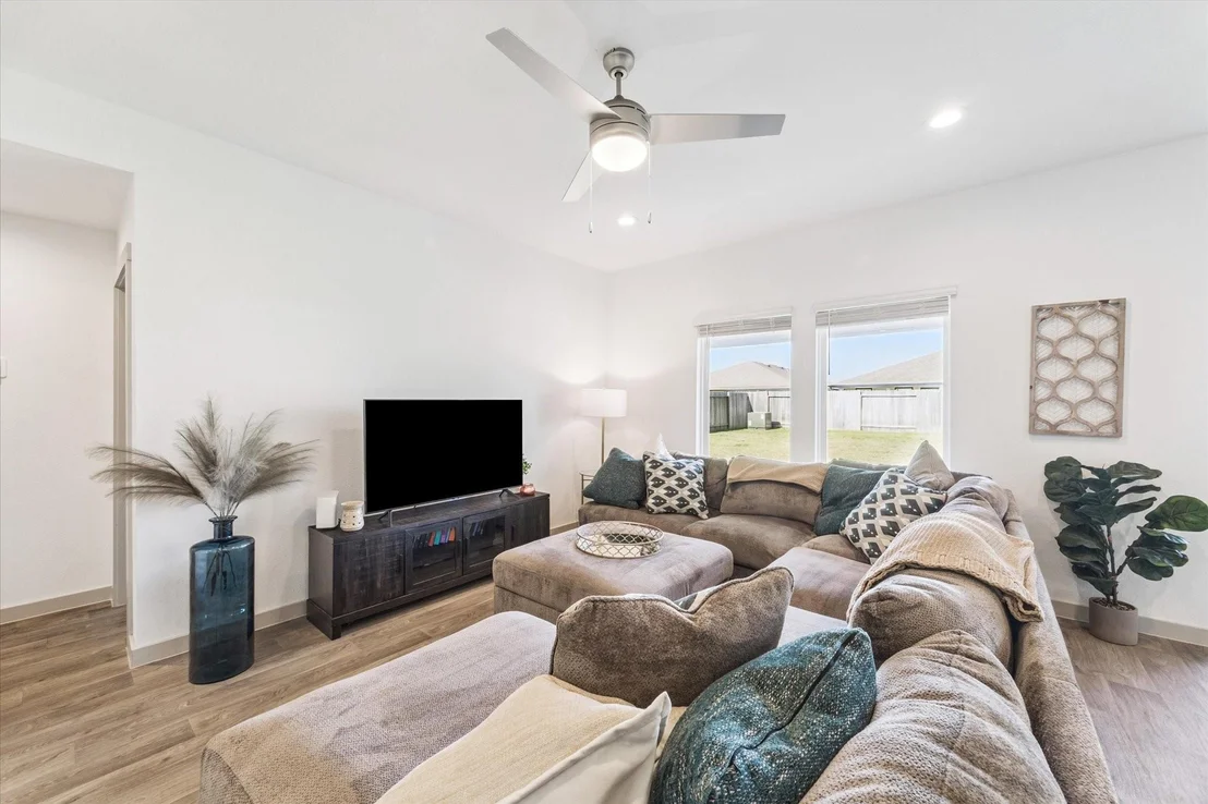 Photo of 8018 Buck Lane