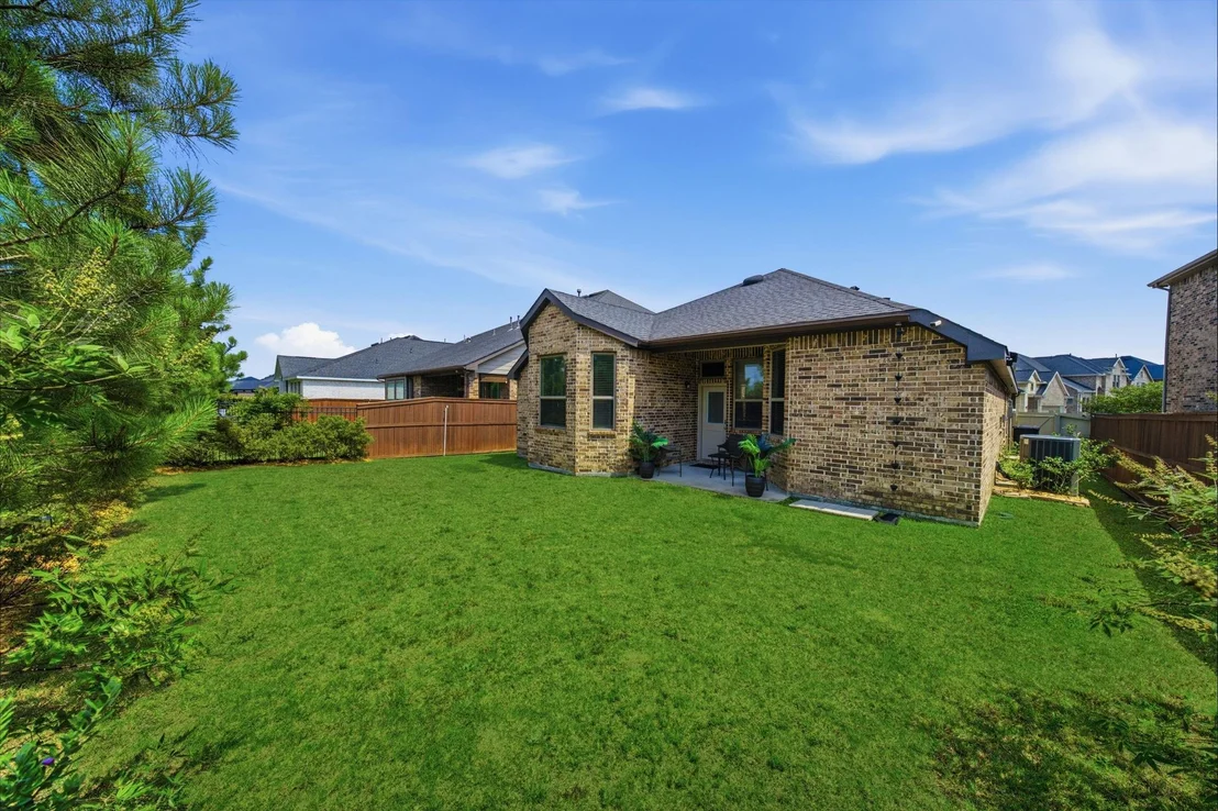 Photo of 10147 Bayou Oaks Drive