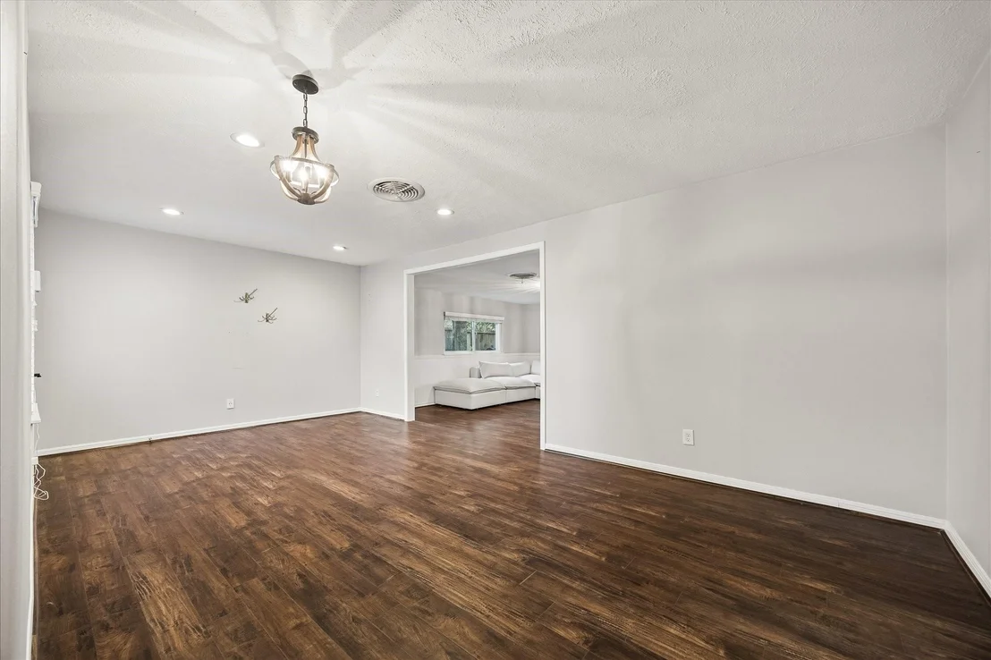Photo of 2214 Saxon Drive